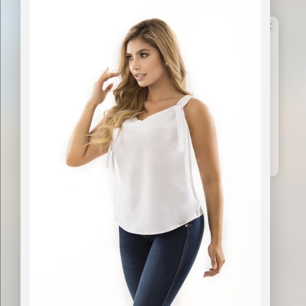 Bartolomeo blouse in two different colors